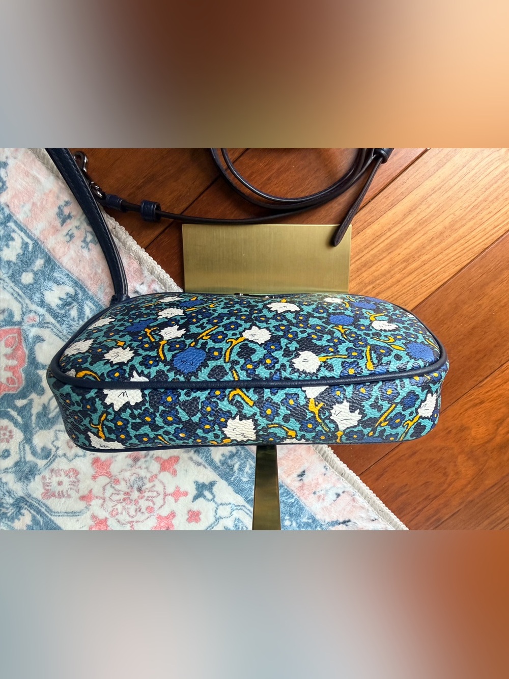 Coach Crossbody Clutch in Yankee Floral Print Canvas. EUC - Picture 7 of 13